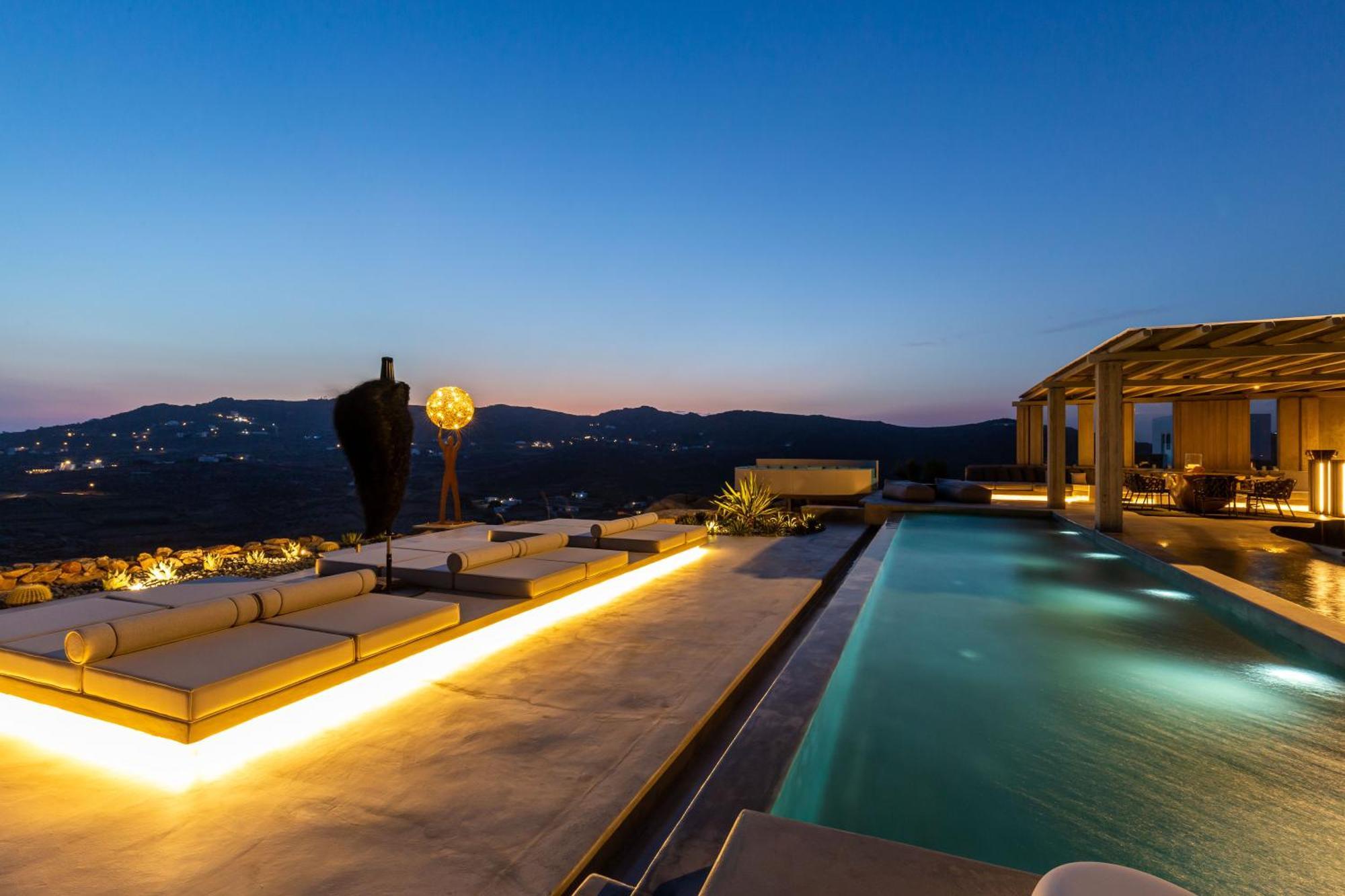 Villa Serenity Sky - Luxury, Design & Sunset Views By One-villas