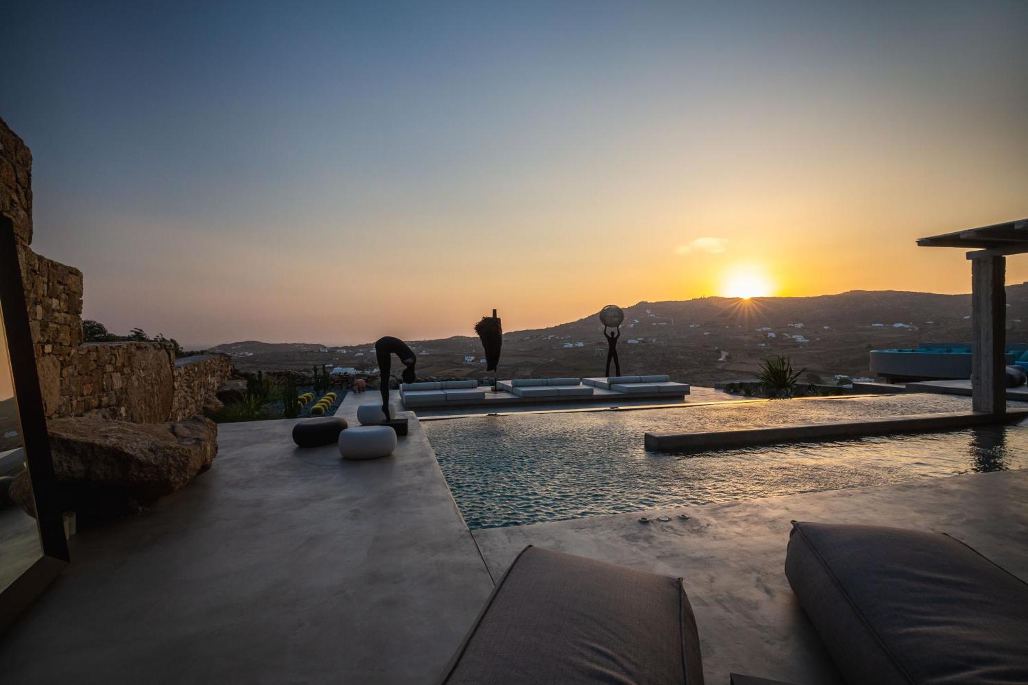 Serenity Sky - Luxury, Design & Sunset Views By One-villas